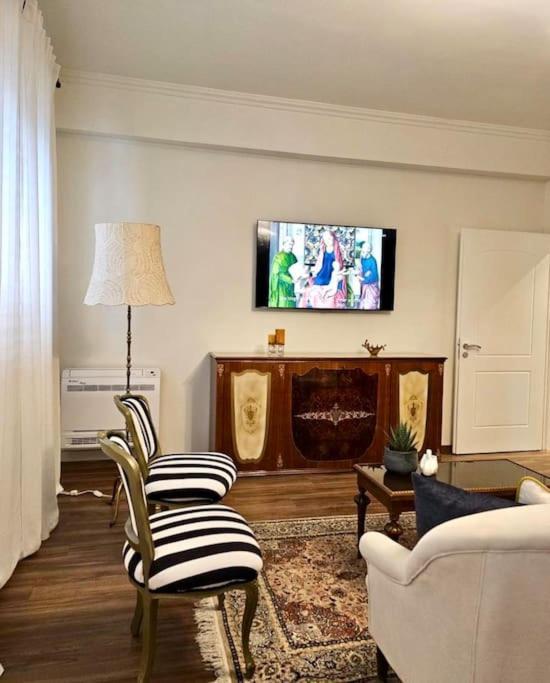 Novi'S Luxury Apartment 2 Gjirokastër Exteriér fotografie